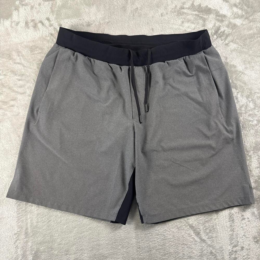 Lululemon License to Train Lined Shorts Men’s 34 Gray Black 8-Inch Gym